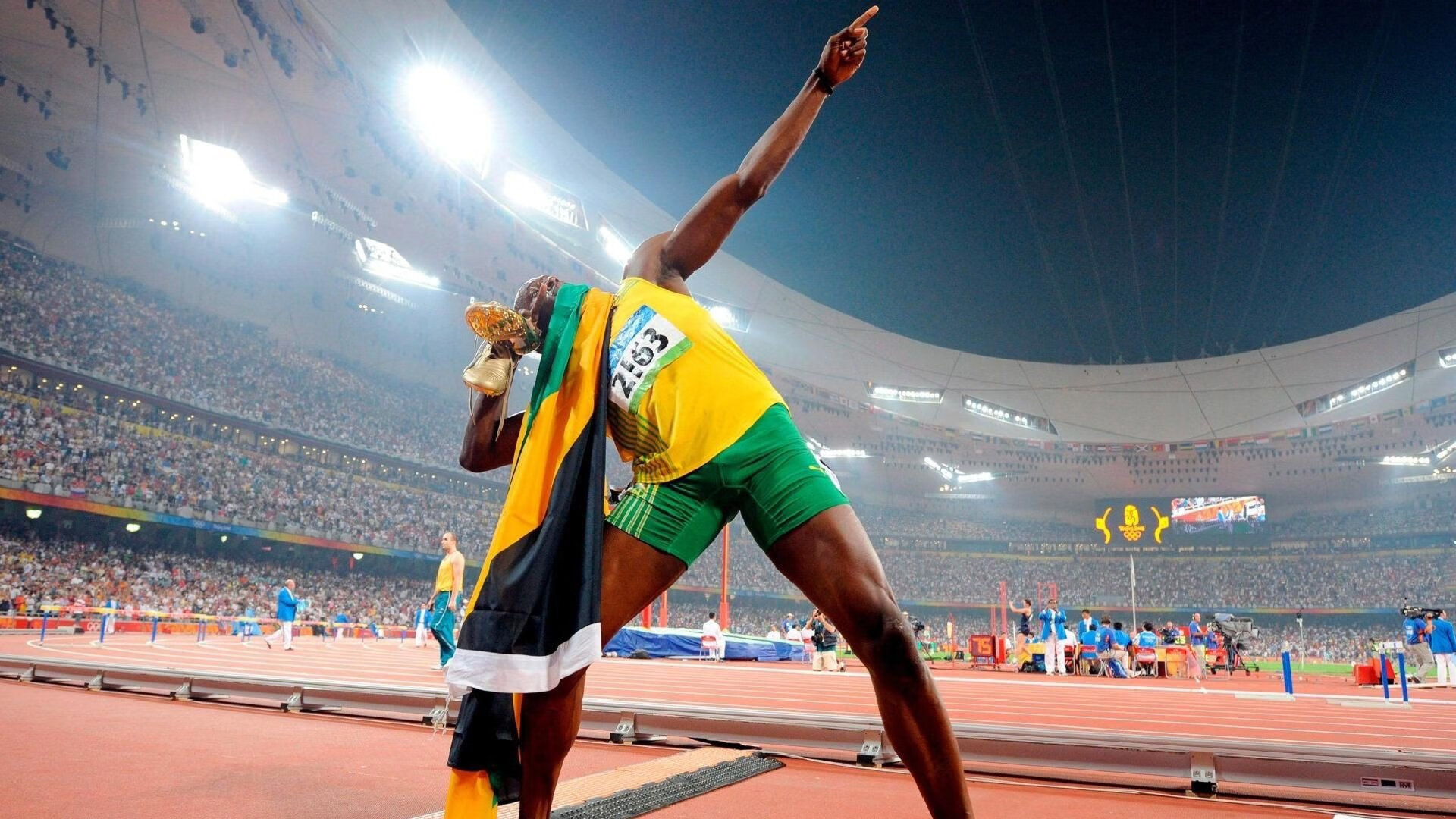 阿尔瓦雷斯封神之夜！欧冠决赛一人主宰，曼城新王当立